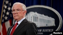 Jaksa Agung Amerika Jeff Sessions di Departemen Kehakiman, Washington DC, 15 Desember 2017. (Foto: dok).