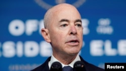 Alejandro Mayorkas, Menteri Keamanan Dalam Negeri AS, berbicara saat dinominasikan untuk posisi tersebut, di Wilmington, Delaware, 27 November 2020.