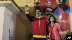 La pareja presidencial venezolana ya se encuentra de regreso en Venezuela, pero no se ha pronunciado sobre el caso de sus sobrinos ni el operativo que se llevó a cabo entre la policía local de Republica Dominicana y la agencia antidrogas de Estados Unidos, la DEA.