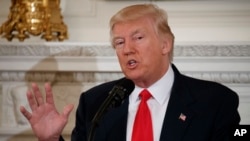 Shugaban Amurka Donald Trump yayin da ya ke jawabi a gaban taron gwamnonin kasar