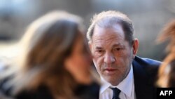 ARCHIVO - Harvey Weinstein llega al Tribunal Penal de Manhattan, el 21 de febrero de 2020, en la ciudad de Nueva York.