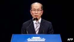 韩国总统府国家安保室第一次长金有根(Kim You-geu)在韩国决定退出韩日军事情报分享协议后讲话。(2019年8月22日)
