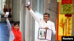 Malala Yousafzai et Kailash Satyarthi reçoivent le Prix Nobel de la Paix