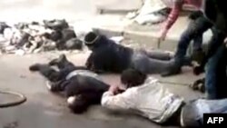 Homs şəhərində keçirilən aksiyada 200 min nümayişçi iştirak edib