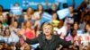 Clinton: "Trump quiere llevar a la bancarrota al país"