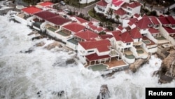 Karipsko ostrvo Sveti Martin nakon uragana Irma