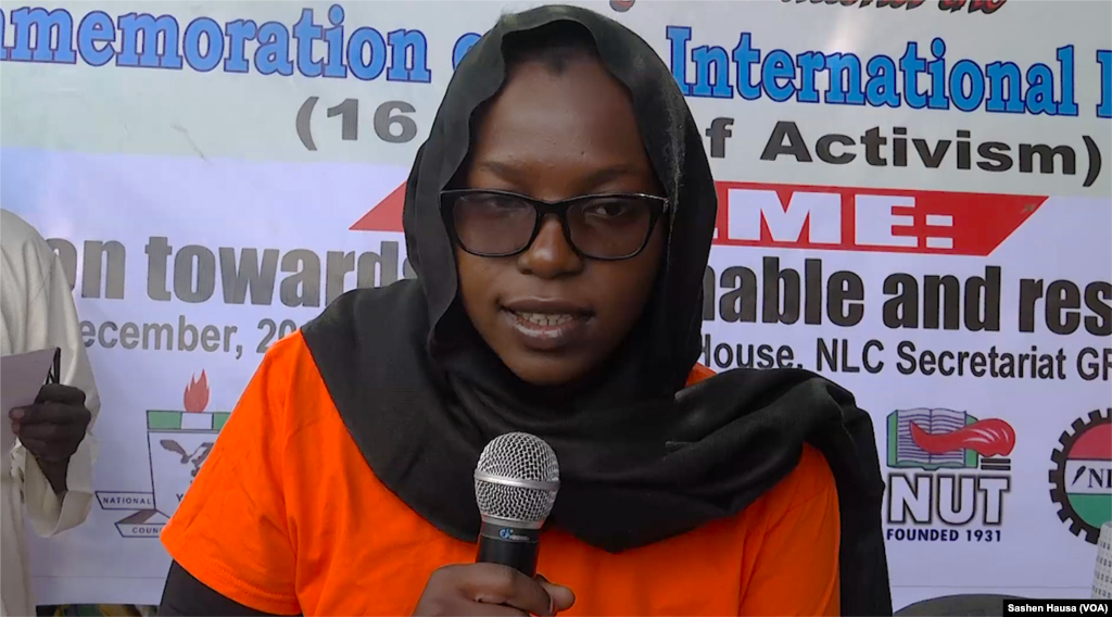 Yadoma Bukar Mandara Babbar Daraktar Gidauniyar Bukar Manadara itama ta halarci Bikin Ranar Tunawa Da Nakasassu A Maiduguri, Disemba 4, 2017 