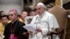 Le pape "disponible" pour aider au règlement de la guerre en Ukraine
