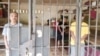 Kondisi puluhan laki-laki yang ditemukan di dalam kerangkeng di belakang rumah Bupati Langkat Terbit Rencana Perangin Angin hari Senin (24/1). (Courtesy: Migrant Care)