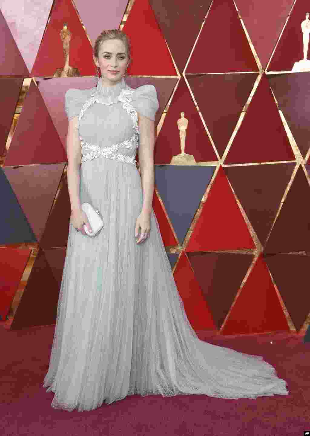Emily Blunt arrives at the Oscars on March 4, 2018, at the Dolby Theatre in Los Angeles.