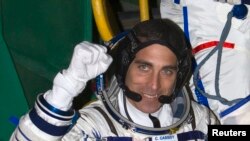 El astronauta estadounidense Chris Cassidy momentos antes de abordar el Soyuz TMA-08M en el cosmódromo en Baikonur, Kazajistán.