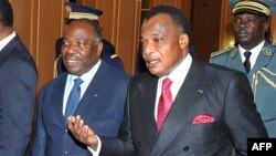 Président ya Gabon, Ali Bongo Ondimba na mokokani wa ye ya Congo, Denis Sassou Nguesso na N'Djamena, Tchad, 18 avril 2013.