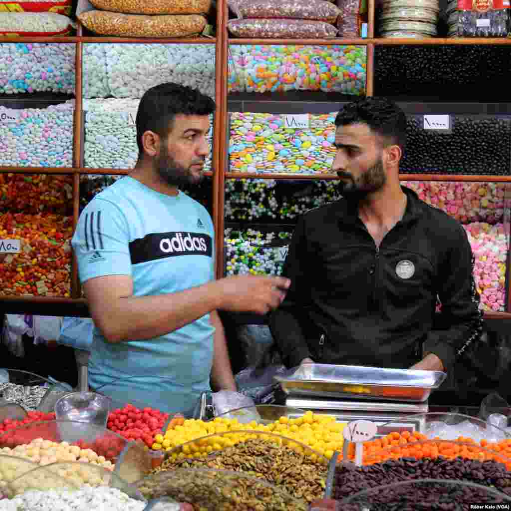 W&#234;ney&#234;n Dawiya Meha Remezan&#234; ji Bajar&#234; Reqa