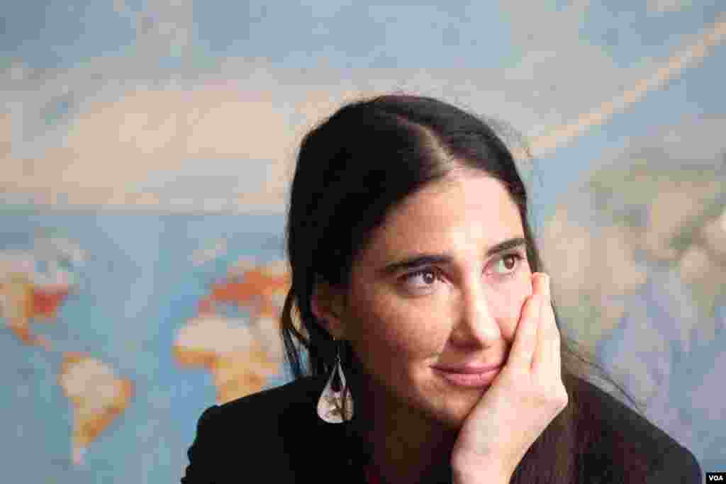 Yoani Sánchez dijo admirar el trabajo que se realiza en la Voz de América.