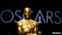 Une statuette d'un Oscar est vue lors du bal des gouverneurs de l'Académie à Los Angeles, Californie, États-Unis, le 15 février 2019.