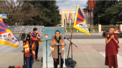ཡུ་རོབ་ཀྱི་བོད་པ་ཚོས་པེ་ཅིང་གི་རྩེད་འགྲན་ལ་འི་ངོ་རྒོལ།
