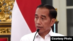 Presiden Joko Widodo berpidato di hadapan Sidang Kabinet Paripurna terakhir di Istana Kepresidenan Jakarta, Kamis (3/10) (Cortesy: Setpres RI).