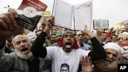 Rivals Clash Ahead of Egypt Constitution Vote