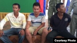 The three suspects who were arrested on Oct 12, 2014 for the alleged murder of a Cambodian journalist, Taing Try in Kratie province. From left to right are La Narong, Kem Pheakdey and Pin Heang. (Photo: Khmer Journalist Democracy Association)