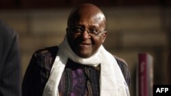 Bivši južnoafrički nadbiskup, Dezmond Tutu, proslavio je 80. rođendan