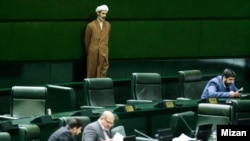مجلس برای بررسی واکنش‌ها به قطعنامه پارلمان اروپا در مورد قراردادن سپاه پاسداران در فهرست تروریستی جلسه غیرعلنی تشکیل داد.