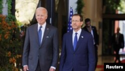 جو بایدن، رییس‌ جمهور ایالات متحدۀ امریکا و آیزاک هرتزوگ، رییس‌ جمهور اسراییل