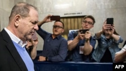 Harvi Vajnstin pred sudom u Njujorku