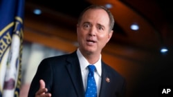 El presidente de la Comisión de Inteligencia de la Cámara de Representantes, Adam Schiff, demócrata por California, dijo que el Congreso está decidido a obtener la información sobre las llamadas del presidente Trump con líderes mundiales.