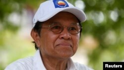 រូប​ឯកសេារ៖ លោក កឹម សុខា ប្រធាន​គណបក្ស​សង្គ្រោះ​ជាតិ​ដែល​ត្រូវ​បាន​រំលាយ។
