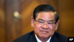 រូបឯកសារ៖ លោក ស ខេង រដ្ឋមន្ត្រីក្រសួងមហាផ្ទៃ កាលពីថ្ងៃទី២៧ ខែឧសភា ឆ្នាំ២០១៥។ 