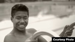 Jordan Pisey Windle ​អាយុ​១៧ឆ្នាំ គឺជា​ជនជាតិ​ខ្មែរ​សញ្ជាតិ​អាមេរិកាំង ដែល​ជា​កីឡា​ករ​លោត​ទឹក​ថ្នាក់​ជាតិ​វ័យ​ក្មេង​ដ៏​ឆ្នើម​ម្នាក់​របស់​សហរដ្ឋ​អាមេរិក។ (រូបថត​ដោយ Michael Thomas)