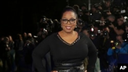 Archivo -La actriz y empresaria Oprah Winfrey a su llegada a la premiere de la película 'A Wrinkle In Time' en Londres. 13 de marzo de 2018.