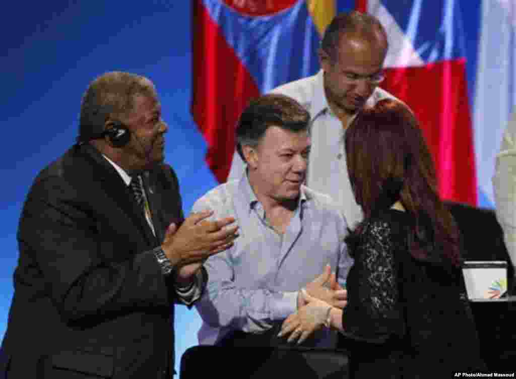 Por ser el “primer presidente en América Latina en dar la bienvenida a una conversación sobre la legalización de las drogas”, el presidente de Colombia, Juan Manuel Santos entra a la lista.
