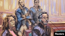 资料图片：法庭素描显示被联邦当局指控欺诈追随者10亿多美元的流亡中国商人郭文贵与律师在纽约出庭。(2023年3月15日)