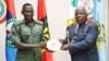 Janar Irabor, hagu da janar Idalecio Pachire na Sao tome Principe