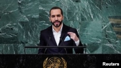 El presidente de El Salvador, Nayib Bukele, se dirige al 77° período de sesiones de la Asamblea General de las Naciones Unidas en la sede de las Naciones Unidas en la ciudad de Nueva York, EEUU, el 20 de septiembre de 2022.