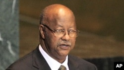 Salvo por angolanos. Carlos Gomes Júnior