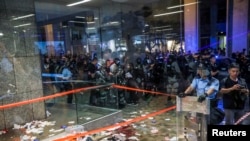 香港星期天爆发流血冲突的现场。法新社