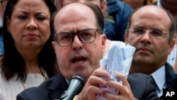 El presidente de la Asamblea Nacional de Venezuela, Julio Borges desconoce sentencia del Tribunal Supremo.