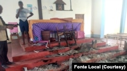 Igreja Católica destruída no distrito de Muidumbe, Cabo Delgado, Moçambique. 