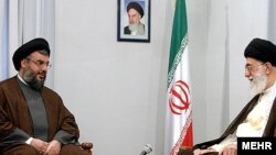 دیدار حسن نصرالله دبیرکل حزب الله لبنان با آیت الله علی خامنه ای رهبر جمهوری اسلامی ایران در تهران - مرداد 1384