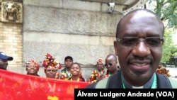 Dom Manuel Imbamba, bispo angolano (Foto de arquivo)
