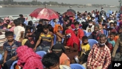 Wakimbizi wa Rohingya wakisafirishwa kuelekea n Bhashan Char. Desemba. 4, 2020. (AP Photo)