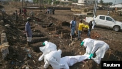 L'Ebola continue de sévir en Sierra Leone (Reuters)