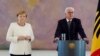 Angela Merkel vuelve a sufrir temblores en evento de Berlín