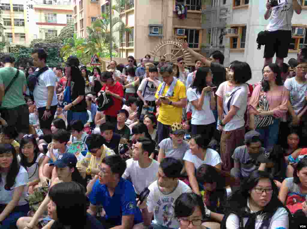 藝人何韻詩辦有種港人音樂會回應恐懼 (美國之音海彥拍攝)