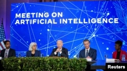 El presidente de EEUU, Jos Biden, preside un panel sobre la inteligencia artificial en San Francisco, California, el 20 de junio de 2023.