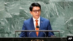 馬達加斯加總統拉喬利納在聯合國大會上發表講話（2021年9月22日）