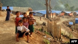စစ်ရေးပဋိပက္ခတွေကြောင့် ထွက်ပြေးနေရတဲ့ ကလေးသူငယ်များ 