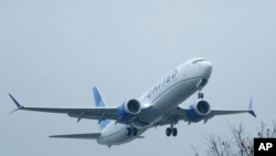 The furloughs would include 15,000 flight attendants, 11,000 customer service and gate agents, 5,500 maintenance workers and 2,250 pilots.